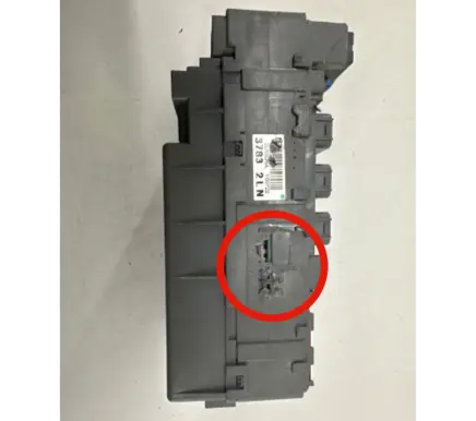 Honda Civic Fuse module 37832LN 2JN3GRWL 100722