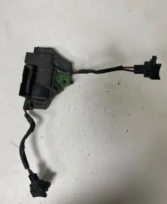 Opel Vectra C Coolant fan relay 1379181