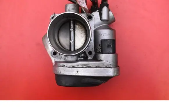Volkswagen Jetta V Throttle body valve 06A133062AT