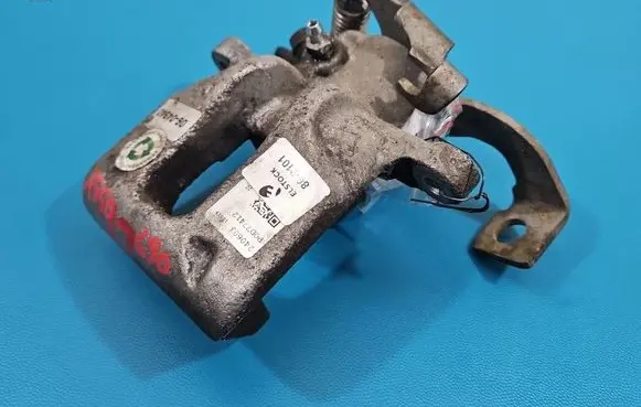 Toyota Auris 150 Rear brake caliper IMPRK1550690