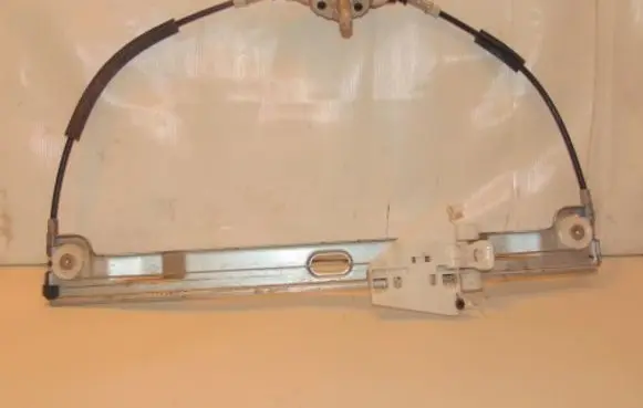 Rear door manual window regulator