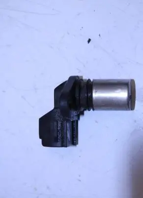 Volvo V70 Camshaft position sensor 30713485