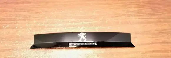 Peugeot 5008 II Tailgate trim 9814790977 9812068877