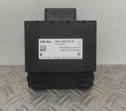 Audi A4 S4 B8 8K Voltage converter/converter module 8K0959663B 8K0959663
