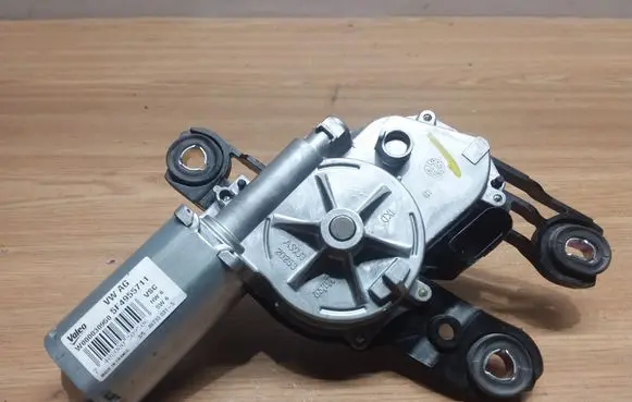 Skoda Fabia Mk3 (NJ) Rear window wiper motor 5F4955711