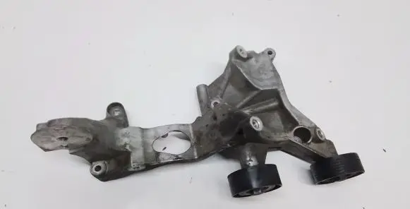 Volkswagen Atlas Generator/alternator bracket 03H253032A