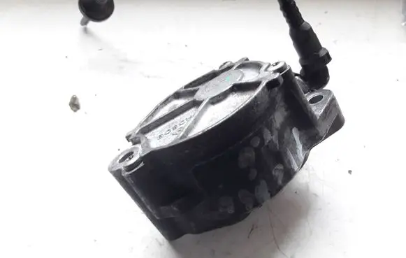 Citroen Xsara Picasso Vacuum pump D1562C2