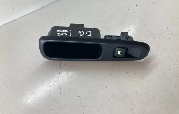 Peugeot 5008 Electric window control switch 96662297XT