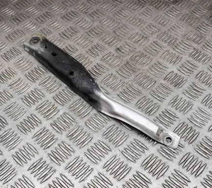 Citroen C3 Fender mounting bracket
