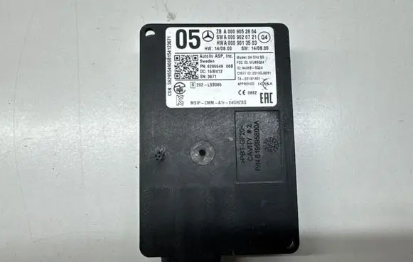 Mercedes-Benz C W205 Distronic sensor radar A0009052804 A0009013503