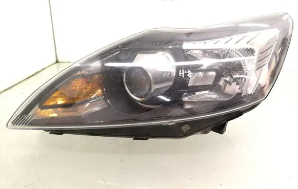 Ford Focus Headlight/headlamp 8M5113D155CD