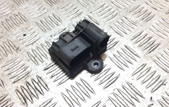 Glow plug pre-heat relay