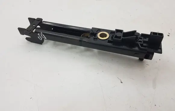 Ford Focus C-MAX Seat belt adjustment motor 3M51R611C46AC