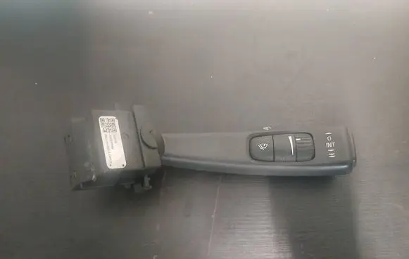 Volvo S80 Wiper control stalk 30669860