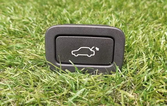 Volvo XC60 Tailgate opening switch 31264960