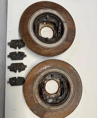 BMW 1 E81 E87 Brake discs and calipers set 