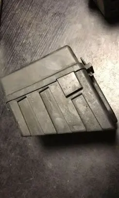 BMW 5 E34 Relay mounting block 1382419
