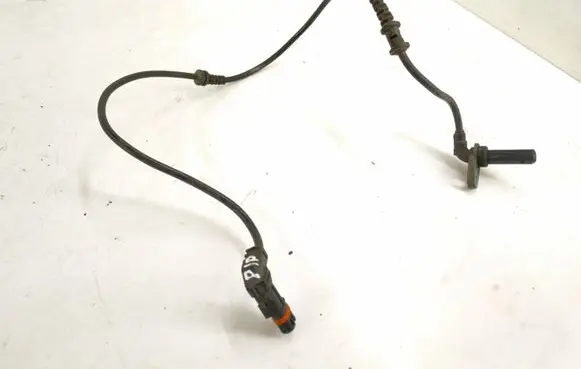 Mercedes-Benz E W212 ABS brake wheel speed sensor 2125400217 A2125400217