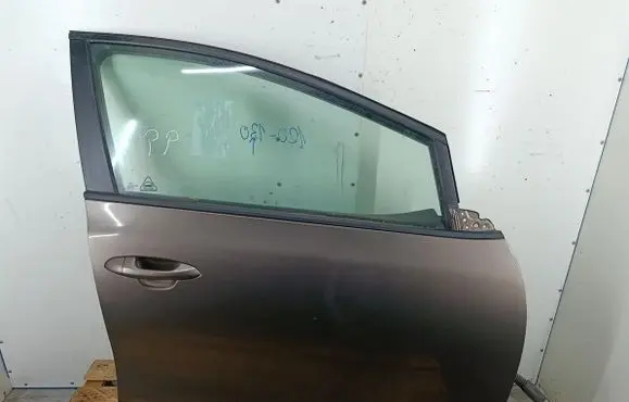 KIA Ceed Front door 