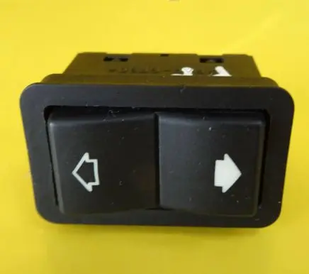BMW 5 E39 Electric window control switch 8368974