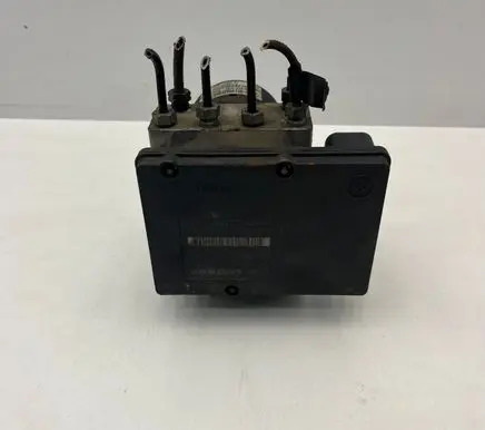 Volvo V70 ABS Pump 30714952 00401396D0