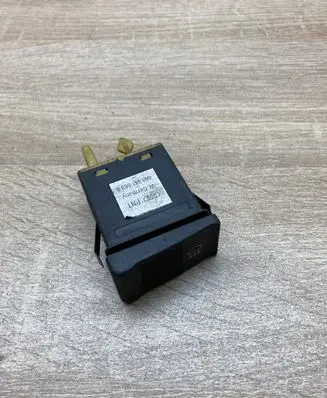 Audi A6 S6 C4 4A Windscreen/window heater switch 4A0941563B
