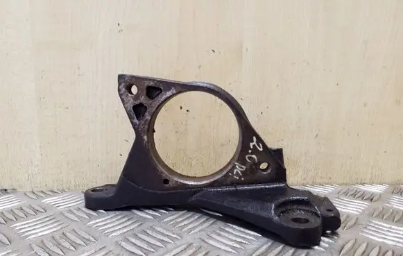 Nissan X-Trail T31 Driveshaft support bearing bracket 