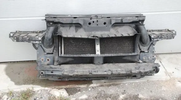 Porsche Cayenne (9PA) Coolant radiator XXX 2008R 385KM