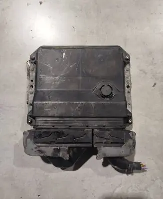 Toyota Yaris Engine control unit/module 896610d311 mb275300-4760