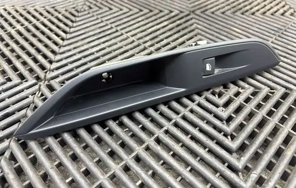 Peugeot 3008 II Electric window control switch 98044803ZD
