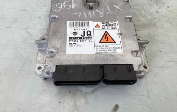 Nissan X-Trail T30 Engine control unit/module 2758004072