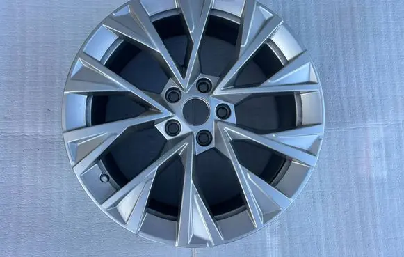 Skoda Superb B9 R18 alloy rim 3P0601025G