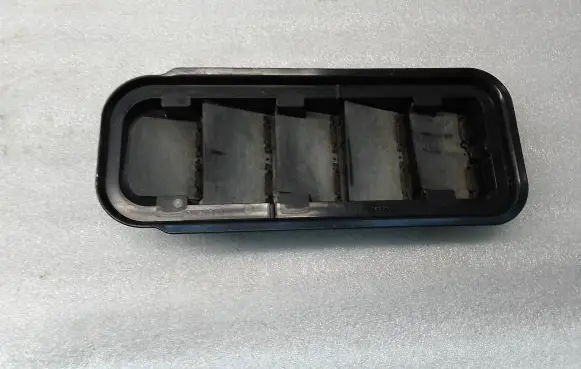 Volvo V60 Quarter panel pressure vent 31449325