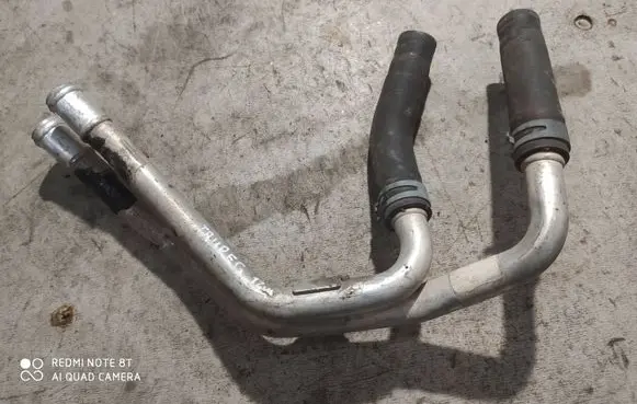 Volkswagen Touareg II Engine coolant pipe/hose