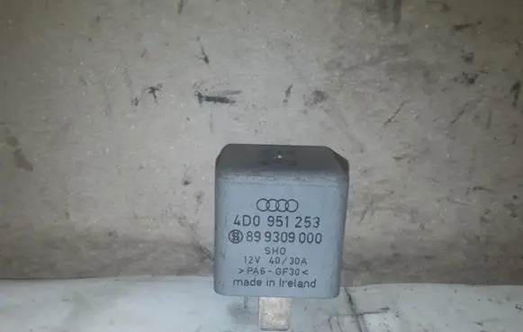 Audi A8 S8 D2 4D Other relay 4D0951253