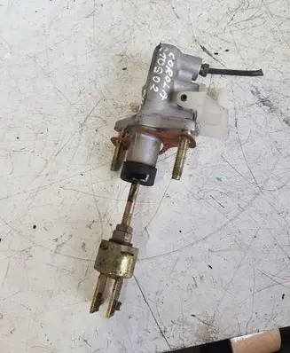 Toyota Corolla E120 E130 Clutch slave cylinder 