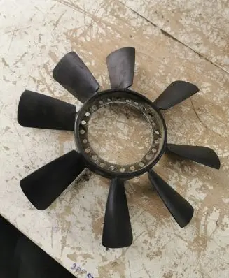 Volkswagen PASSAT B5 Fan impeller 078121301