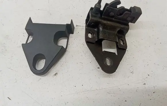 Nissan Primastar Tailgate/trunk/boot lock/catch/latch 198008182