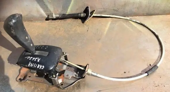Mitsubishi Carisma Gear shift cable linkage
