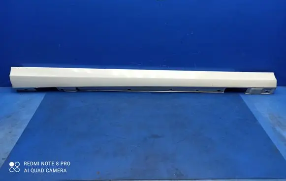 Mercedes-Benz C W204 Sill A2046900440