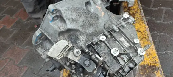 Mazda 3 III Manual 6 speed gearbox 6TH1012023 C6630