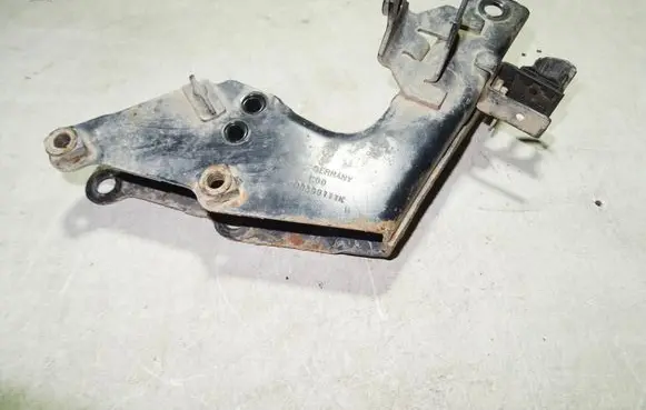 Volkswagen Multivan T4 Gearbox mounting bracket 7D0399111K 7D0399107AL