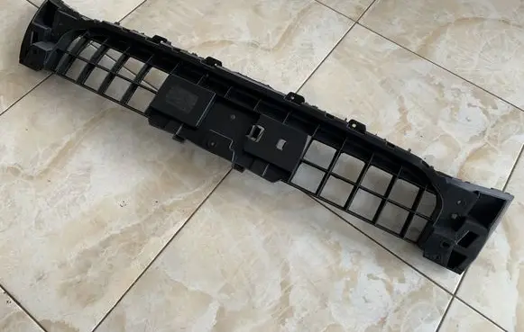 Audi Q5 SQ5 Front bumper upper radiator grill 8R0853692B