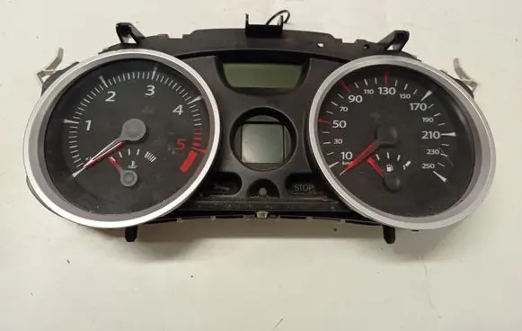 Renault Megane II Speedometer (instrument cluster) 4KAC029658 8200720313 2RPF10A855AE