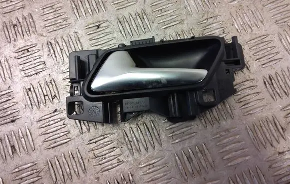 Opel Corsa F Front door interior handle 98201553
