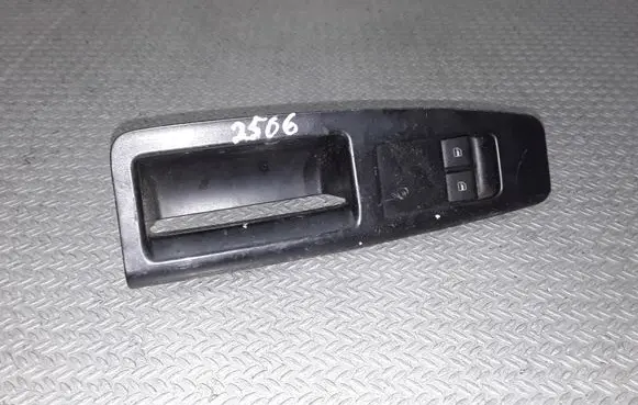 Volkswagen Polo Electric window control switch 6Q1867171
