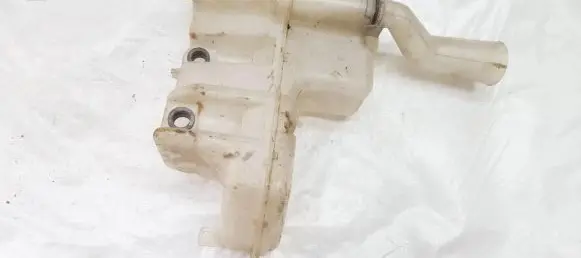 Mitsubishi Pajero Pinin Windshield washer fluid reservoir/tank