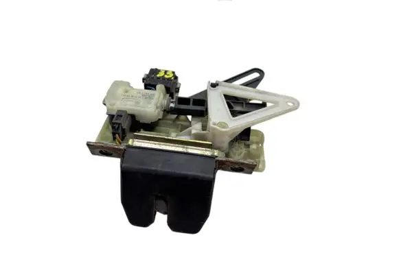 Volvo XC70 Tailgate/trunk/boot lock/catch/latch 30753829