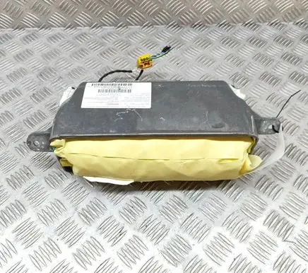Passenger airbag