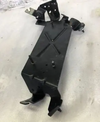 Nissan Juke II F16 Other engine bay part 237146784r